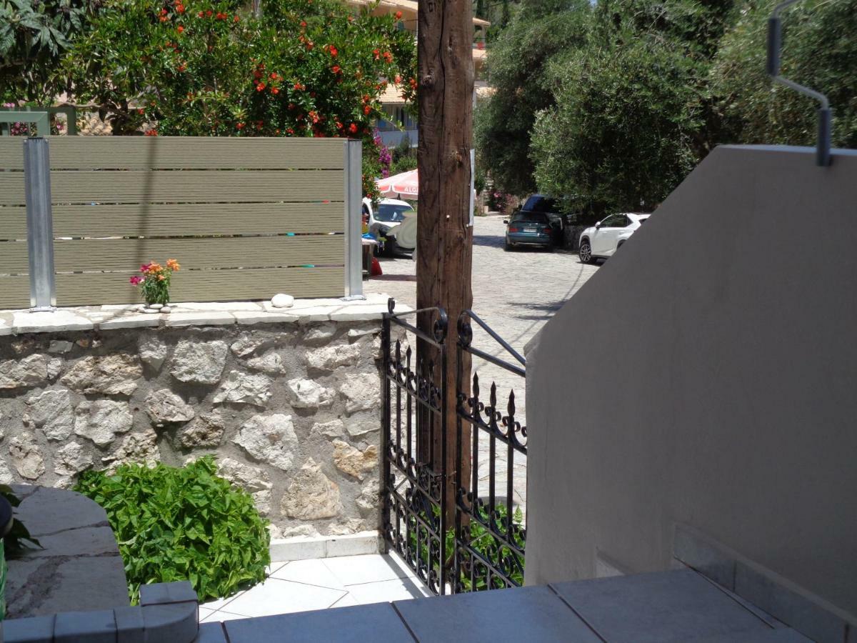 Green View Apartments Áyios Nikítas Екстериор снимка